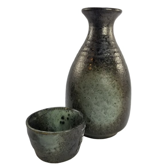 7 Piece Japanese Black Stone Style Ceramic Sake Server Set - Picture 2 of 9